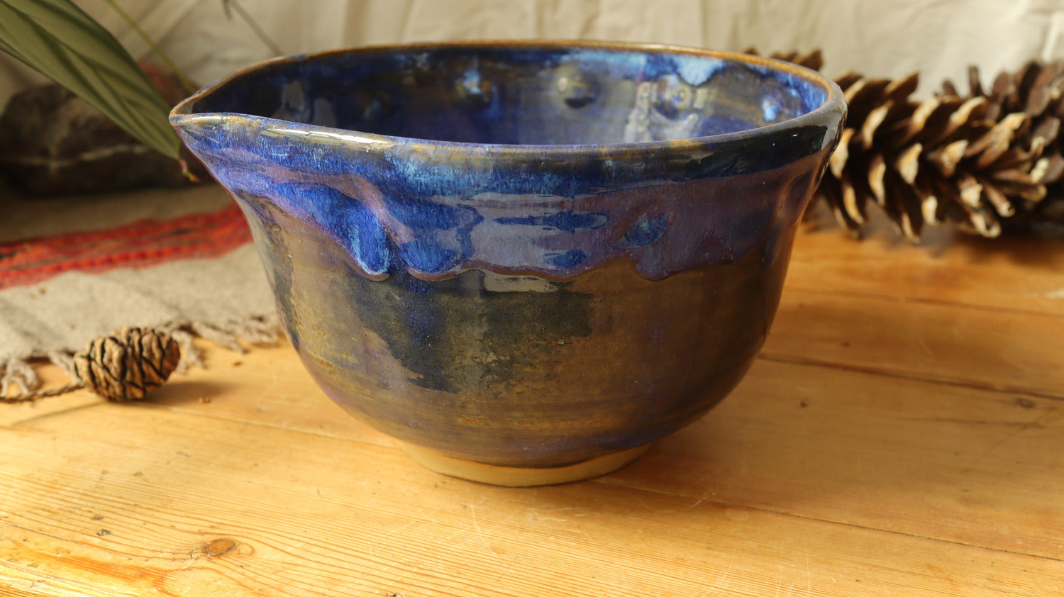 Nesting set of mixing bowls, blue glaze.