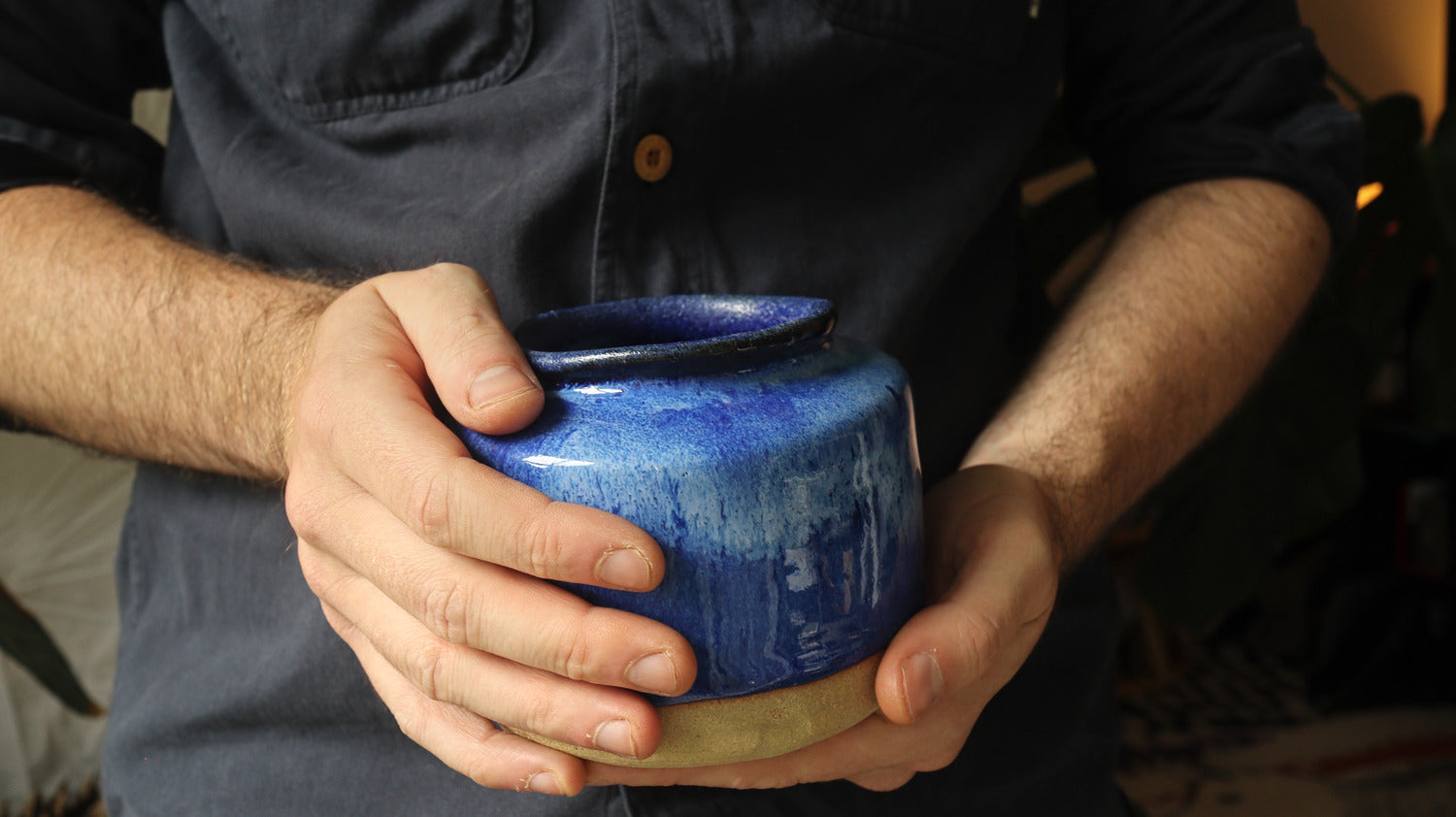 Straight sided jar, varigated blue glaze